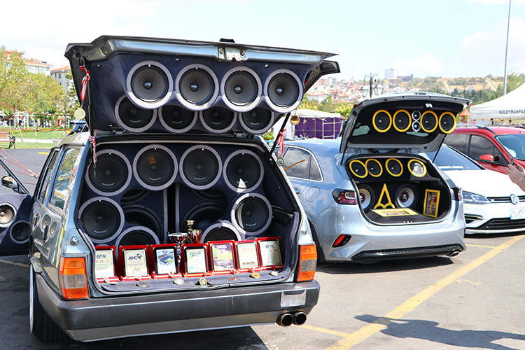 Yeni Trafik Kanunu ile birlikte modifiye tutkunlarını ve sanayi esnafını