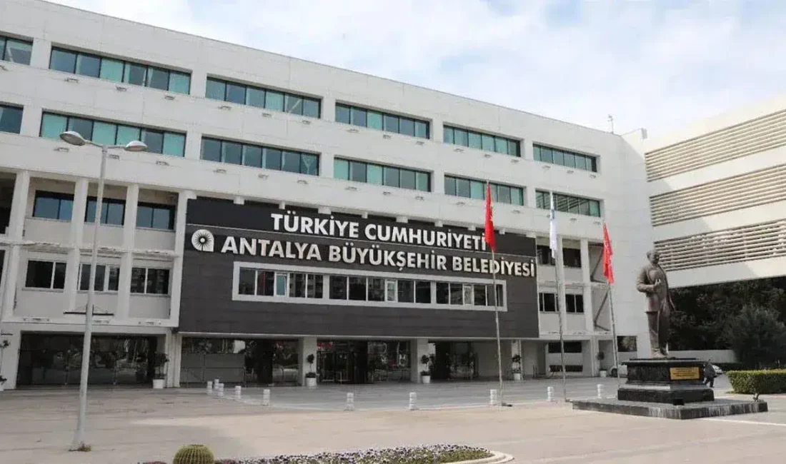 Antalya Büyükşehir Belediyesi’ne yönelik yürütülen “Rüşvet ve yolsuzluk” operasyonunda serbest