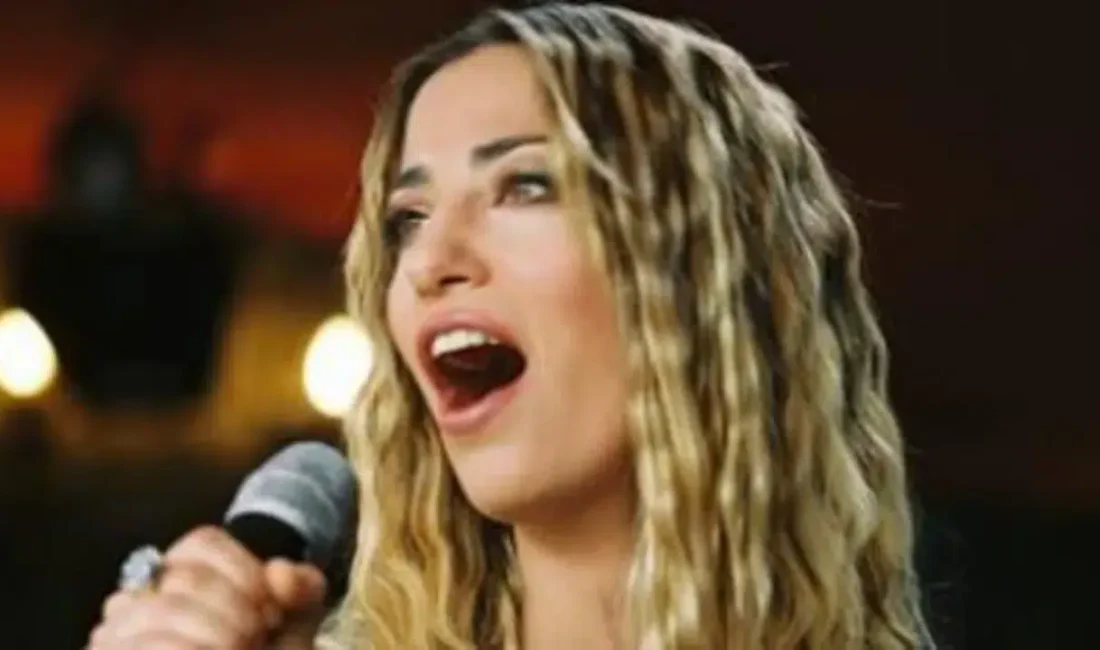 90’lı yılların enerjik sesi ve kendine has tarzıyla hafızalara kazınan