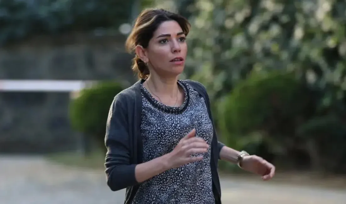 Ekranların başarılı oyuncusu Ceren Moray yeni projesi Uzak Şehir ile