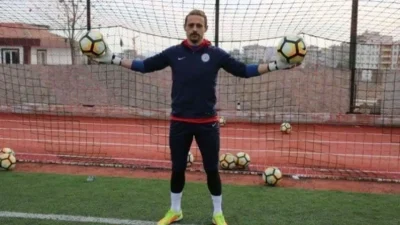 Türk futbolunda son dönemde sergilediği performansla dikkatleri üzerine çeken kaleci