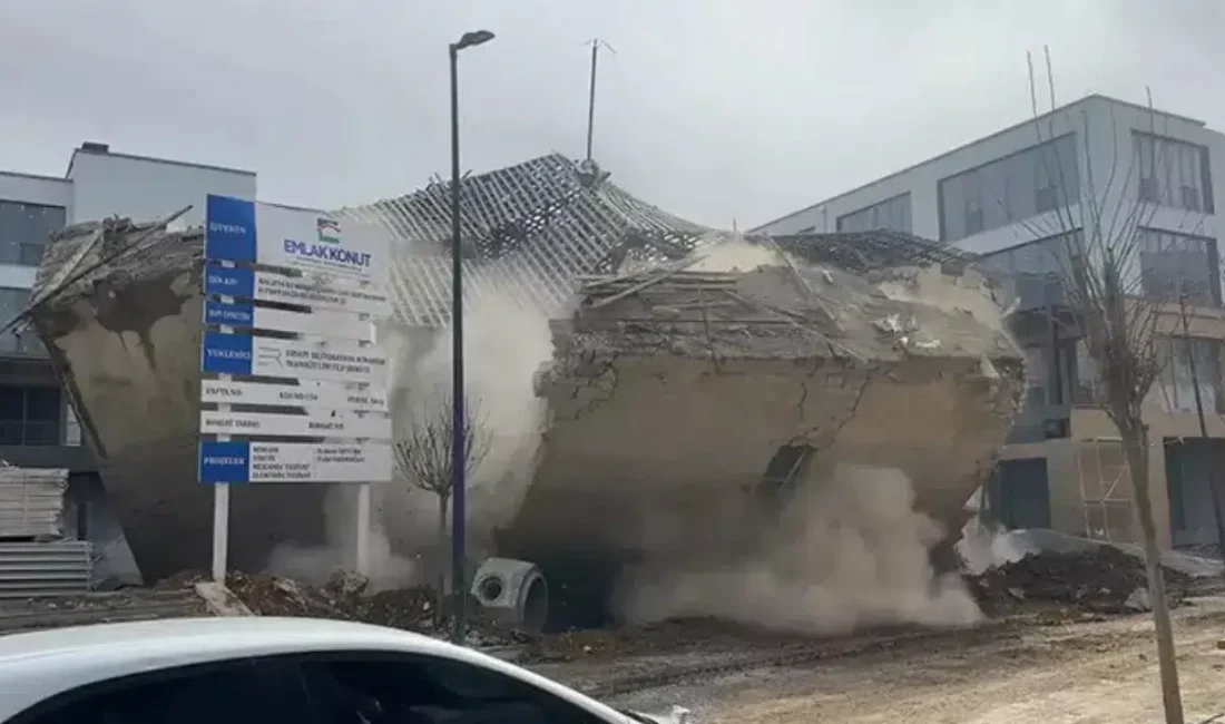 Malatya’nın Battalgazi ilçesinde restorasyon çalışmaları titizlikle sürdürülen tarihi Çınarlı Camisi’nde