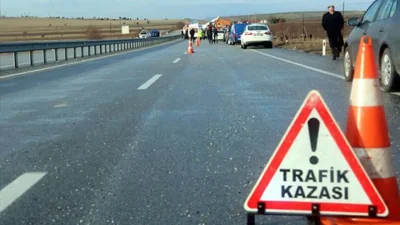 Giresun’un Tirebolu ilçesinde kontrolünü kaybeden bir hafif ticari aracın dere