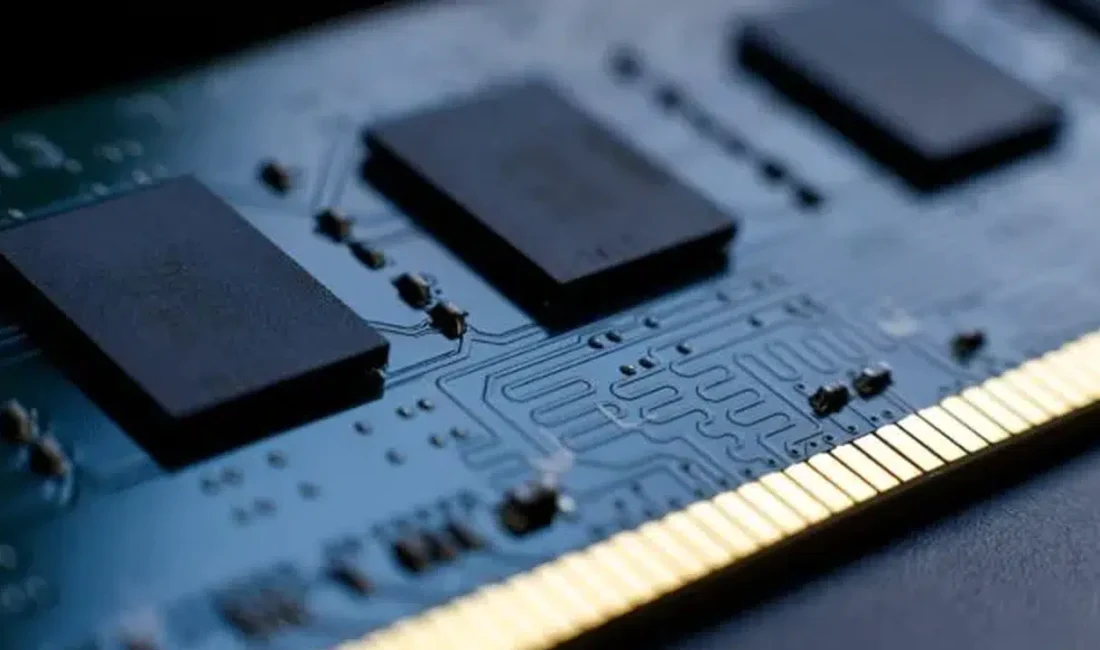 Teknoloji dünyasında dengeler değişiyor ve beklenen indirim haberi donanım pazarından