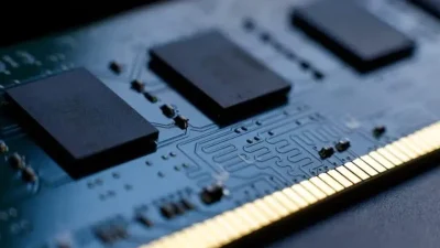 Teknoloji dünyasında dengeler değişiyor ve beklenen indirim haberi donanım pazarından