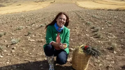 Akademik kariyerini askerî antropoloji üzerine inşa eden ancak rotasını Anadolu’nun