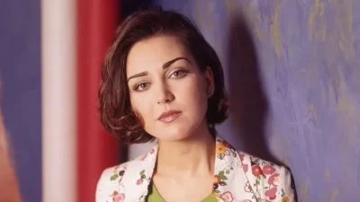 90’lı yıllara damgasını vuran fantezi müziğin sevilen ismi Pınar Dilşeker,