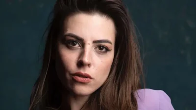 Veliaht dizisiyle ekranların yeni gözdesi haline gelen Naz Özgülüş, başarılı