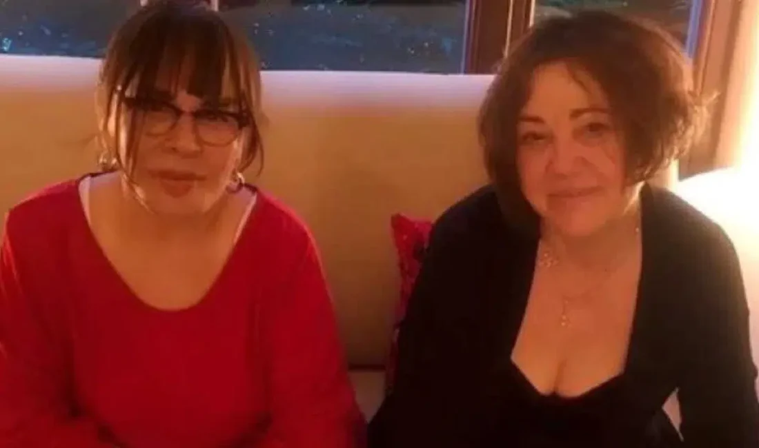 Türk müziğinin iki efsane ismi Sezen Aksu ve Nazan Öncel,