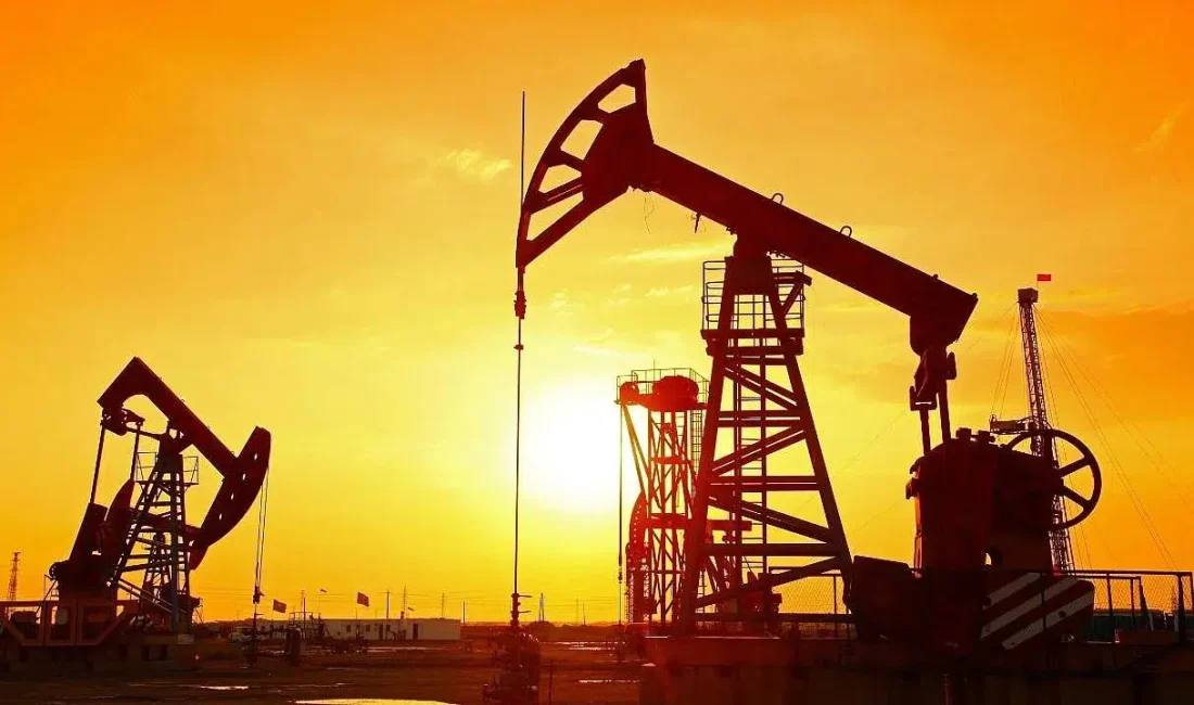 Küresel enerji piyasalarında tansiyon zirveye tırmanırken, Brent petrol fiyatları ABD,