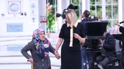 Atv ekranlarının fenomen programı Esra Erol’da bugün yürekleri burkan bir