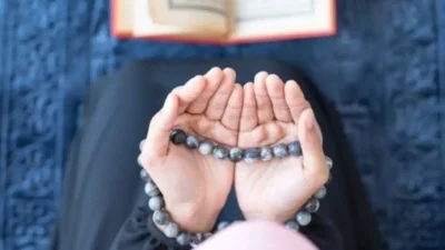 Kurban Bayramı’nın müjdeleyicisi olan Arefe gününde bin defa İhlas Suresi