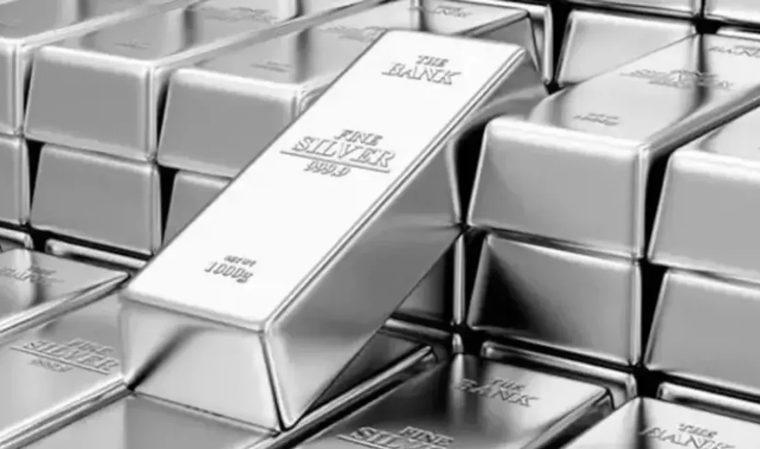 Küresel piyasalarda altın arzındaki sıkıntılar devam ederken gözler gümüşe çevrildi.