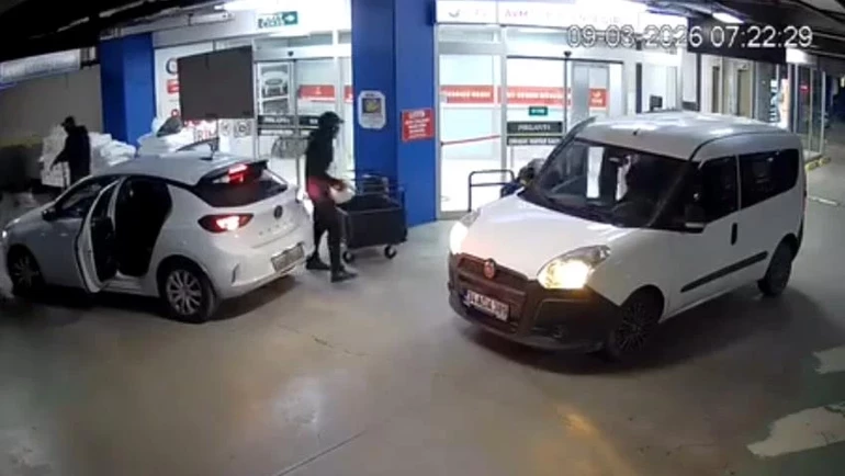 İstanbul’un altın kalbi Kuyumcukent’te uzun namlulu silahlarla gerçekleştirilen ve 20