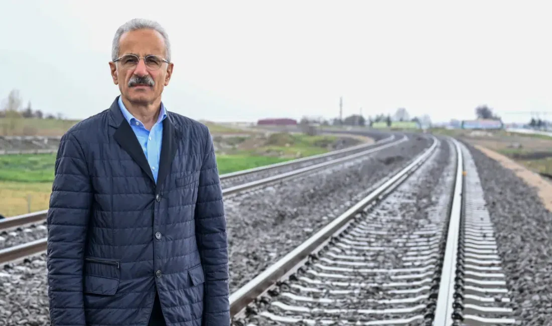 Ulaştırma ve Altyapı Bakanı Abdulkadir Uraloğlu, Bursa’nın ulaşım geleceğini kökten