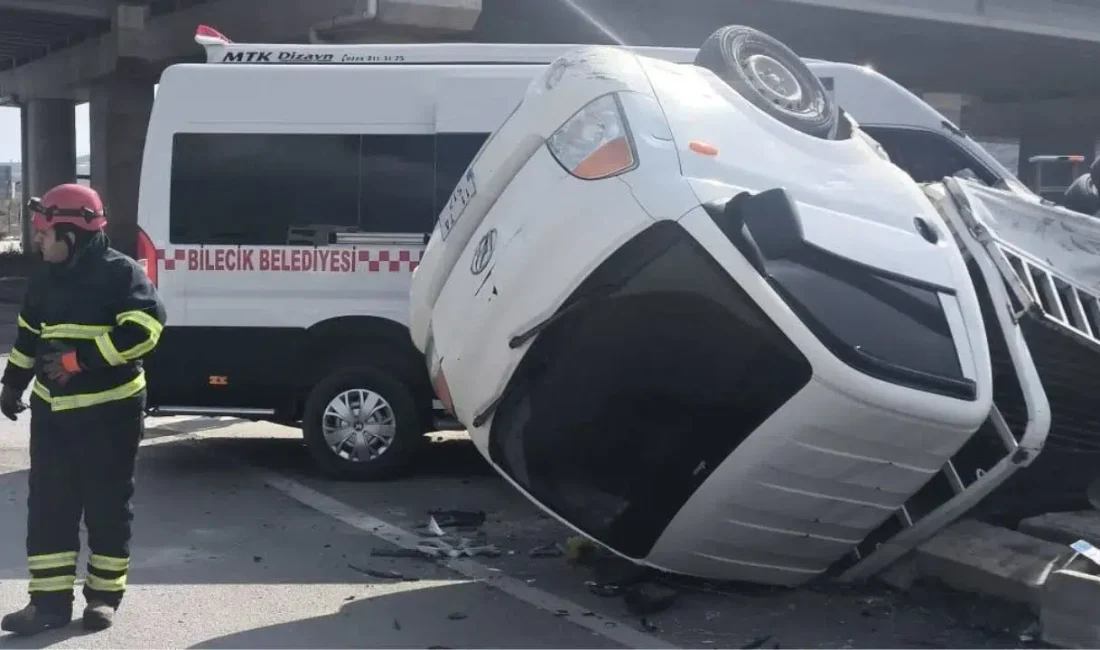 Bilecik Eğitim ve Araştırma Hastanesi önündeki kavşakta meydana gelen korkunç