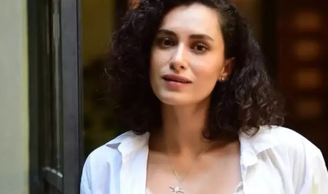 Annemizi Saklarken dizisinde canlandırdığı Handan karakteriyle izleyicileri ekran başına kilitleyen