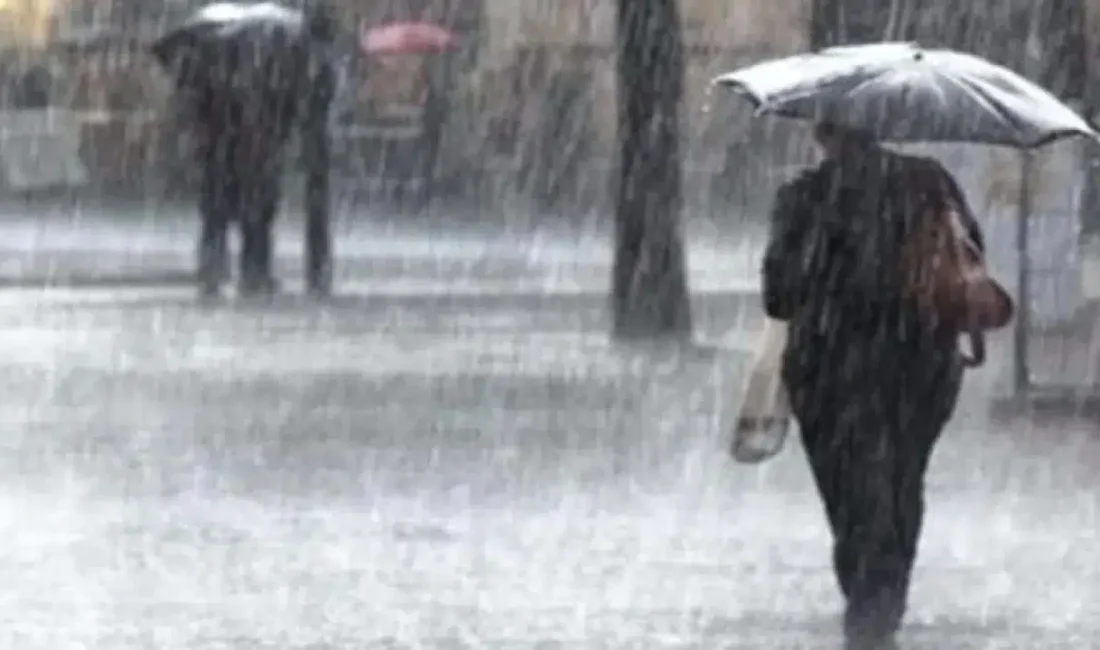 Şanlıurfa genelinde etkisini artıran şiddetli sağanak yağış hayatı olumsuz etkilemeye