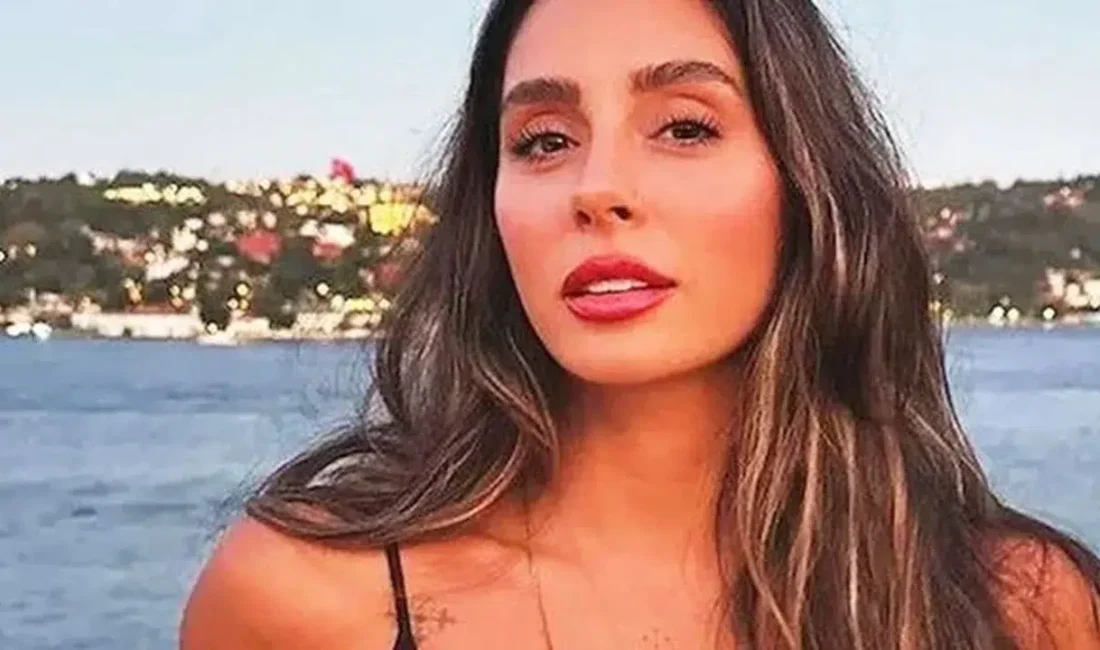 Bir döneme damga vuran Hepsi grubunun enerjik ismi Yasemin Yürük,