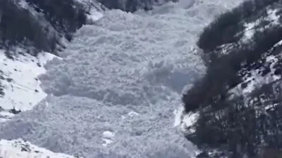 Şırnak’ın Uludere ve Beytüşşebap ilçelerinde etkili olan yoğun kar yağışı