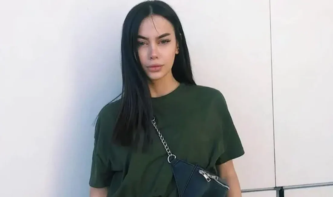 BKM imzasıyla beyaz perdeye taşınan ve absürt komedi türündeki hikayesiyle