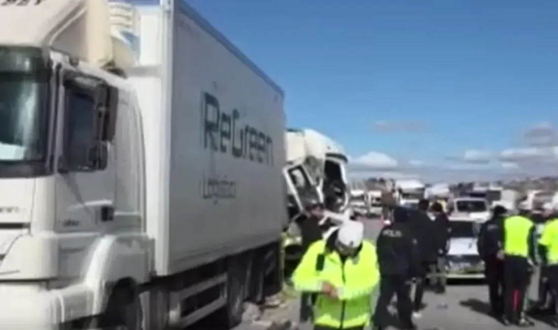 Ankara’da geri manevra yapan bir tıra arkadan süratle çarpan tanker