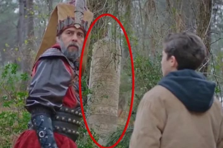 İstanbul Tuzla’da çekilen “Tozkoparan İskender” dizisi için üretilen ahşap bir