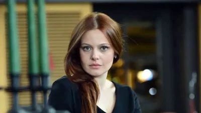 Ekranların sevilen yüzü Naz Elmas, Doktor Başka Hayatta dizisinin kadrosuna