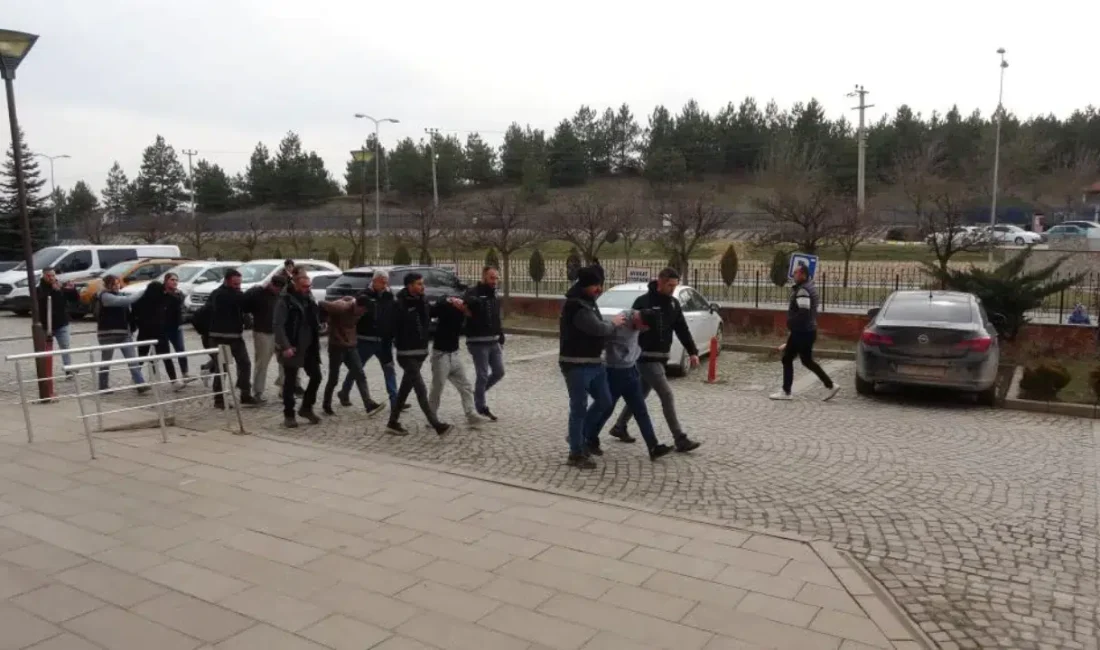 Kastamonu İl Emniyet Müdürlüğü ekiplerinin titiz çalışması sonucu Azerbaycan’dan Türkiye’ye