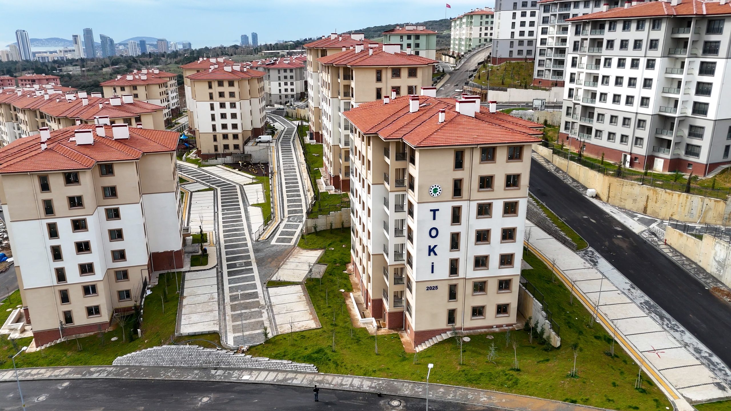 Türkiye’nin en büyük sosyal konut hamlesi olan TOKİ 500 bin