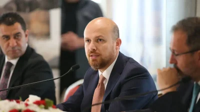 Bir döneme damga vuran Ekmek Teknesi dizisinde canlandırdığı Jale karakteriyle