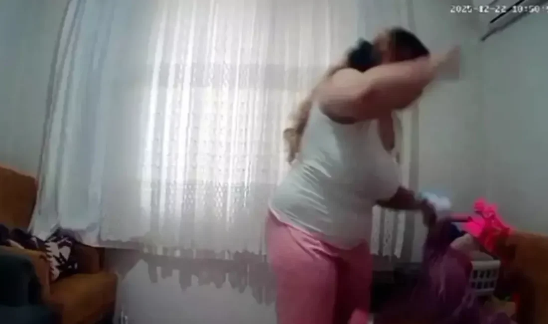 Antalya’da bir yaşındaki öz bebeğine şiddet uyguladığı anlar eve yerleştirilen