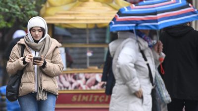 Türkiye genelinde etkili olan kasvetli ve yağışlı hava dalgası bayram