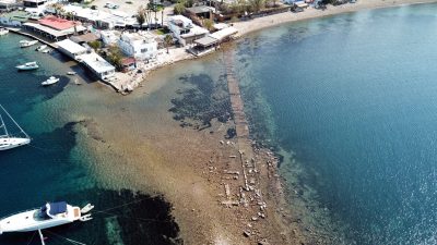 Muğla’nın Bodrum ilçesinde yaşanan doğa olayı izleyenleri hayrete düşürürken suların