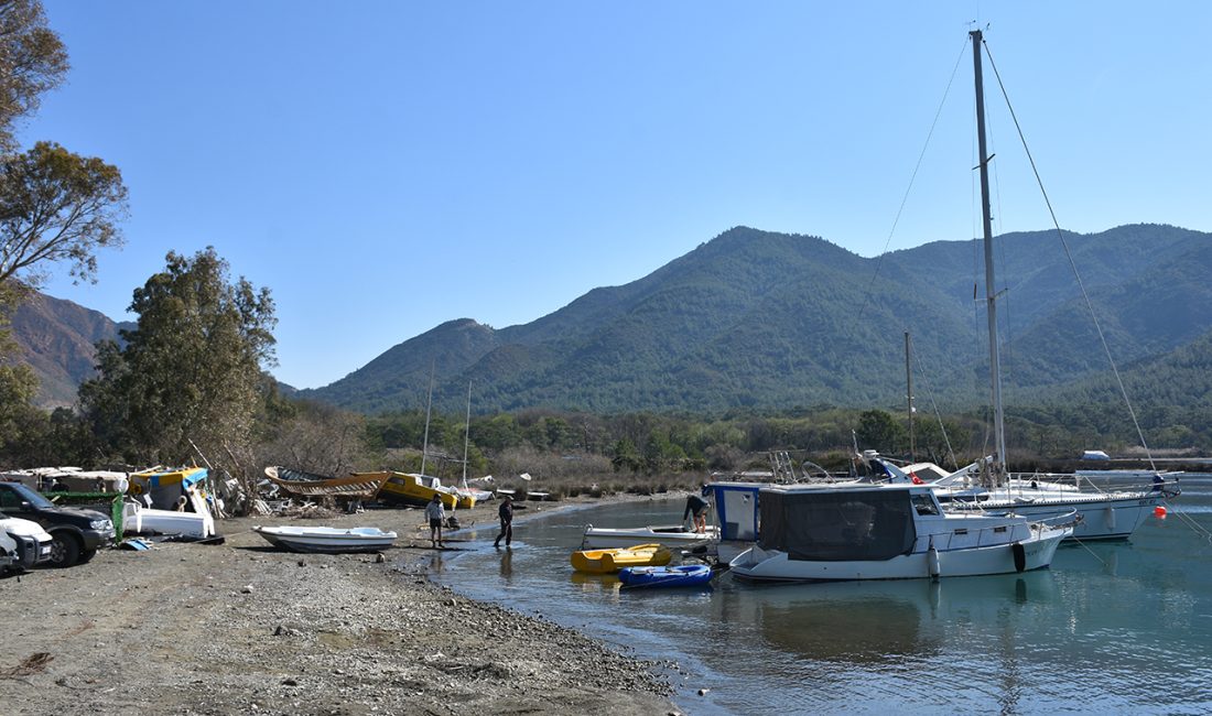 Muğla’nın Marmaris ilçesinde kıyı şeridinde yaşanan sıra dışı gelişme bölge