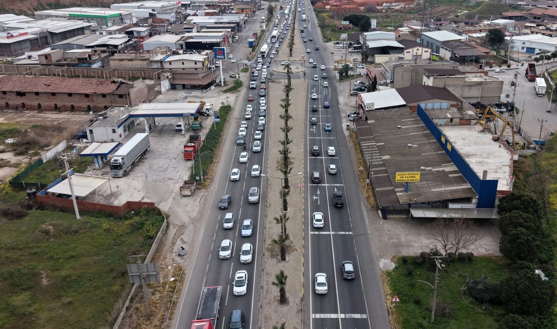 İçişleri Bakanlığı, Ramazan Bayramı tatili öncesinde yollarda oluşabilecek devasa yoğunluğu
