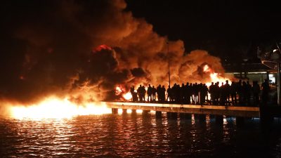 Muğla’nın Bodrum ilçesindeki dünyaca ünlü Yalıkavak Marina’da demirli lüks bir