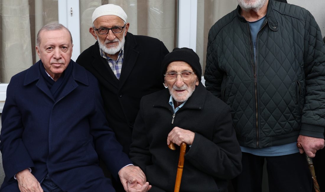 Cumhurbaşkanı Recep Tayyip Erdoğan, Ramazan Bayramı tatilini geçirdiği Rize’nin Güneysu