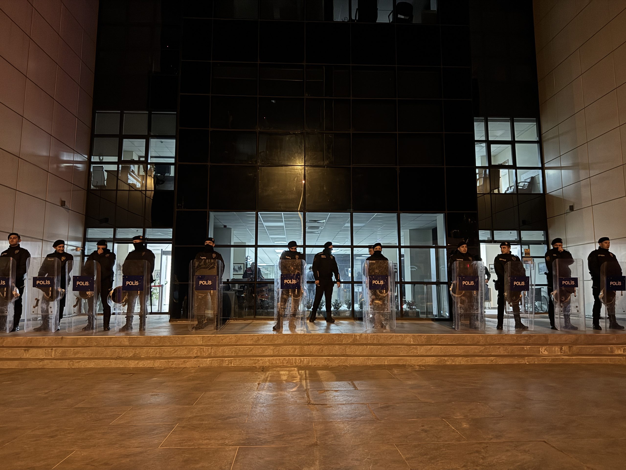 Uşak ve Marmaris belediyelerinde rüşvet, yolsuzluk ve ihaleye fesat karıştırma