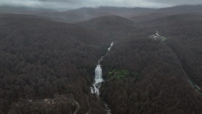 Bursa’nın Mustafakemalpaşa ilçesinde binlerce yıl önce bir fay hattının kırılmasıyla
