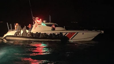 Balıkesir’in Ayvalık ilçesi açıklarında Yunanistan’ın Midilli Adası’na geçmeye çalışırken motor