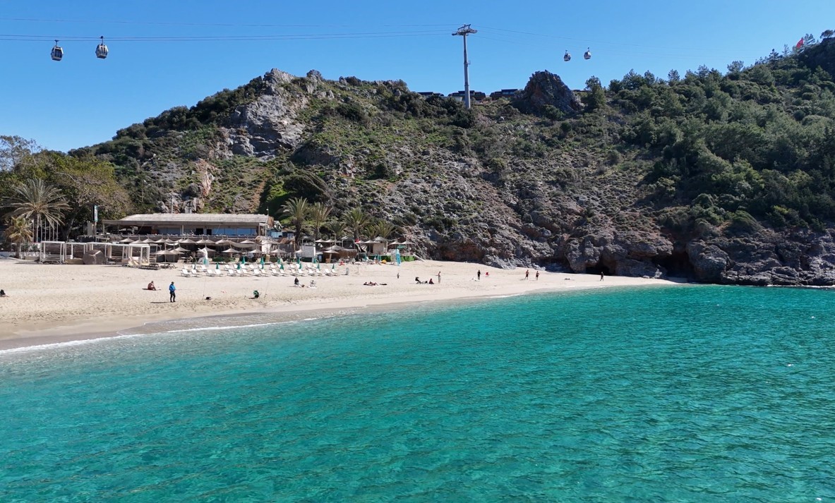 Antalya’nın Alanya ilçesinde Mart ayının gelişiyle birlikte termometrelerin yükselmesi adeta