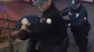 Adana’da trafikte yol verme tartışması sonrası içinde aile bulunan bir