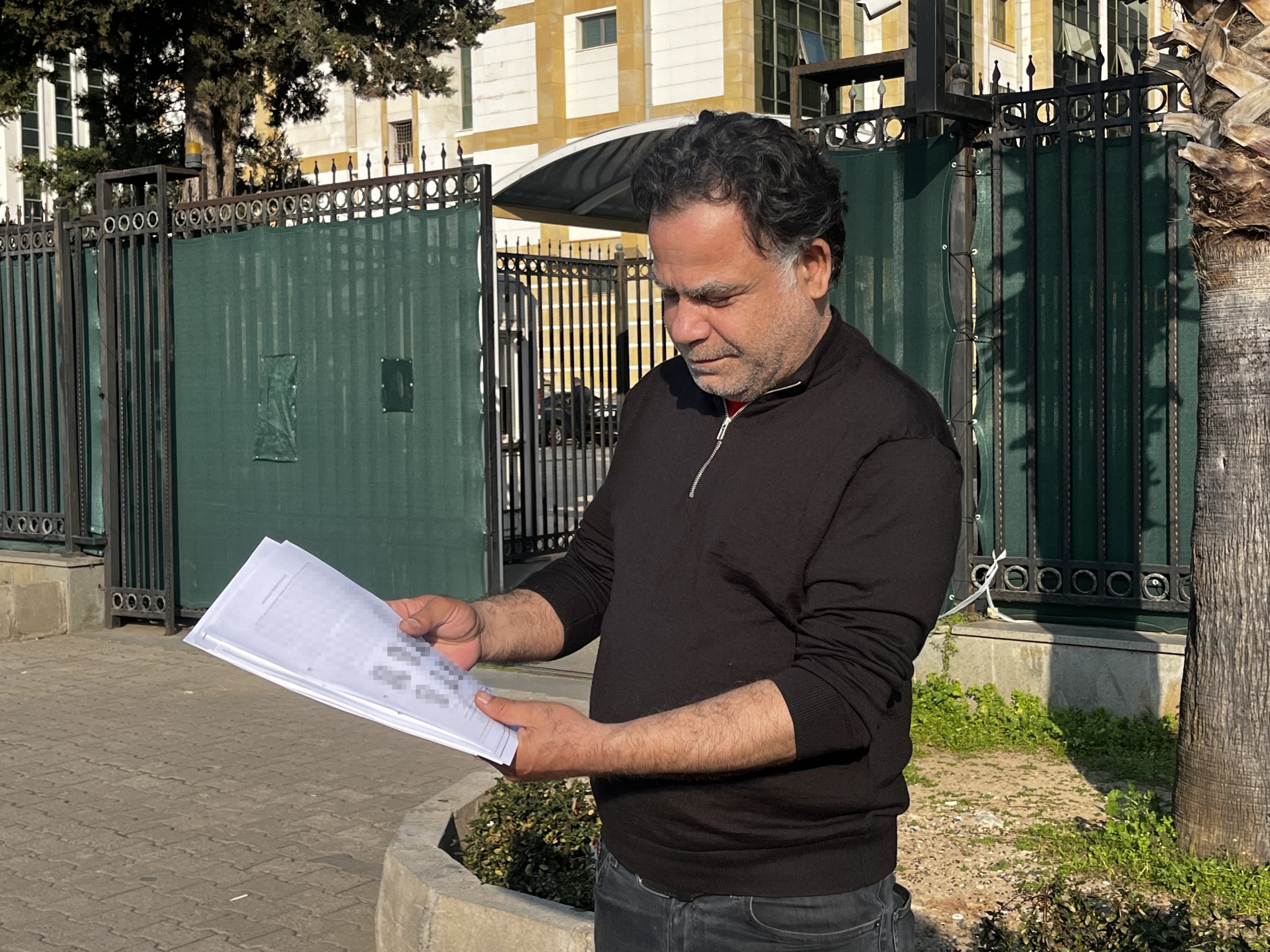 İzmirli iş insanı Nesimi Üzar, ticaret yapmak amacıyla gittiği Antalya’da