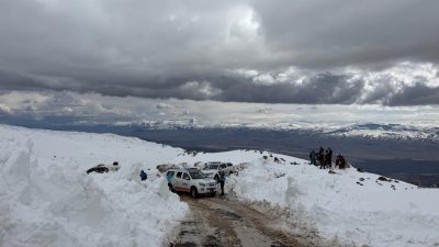 Türkiye’nin en yüksek noktası olan Ağrı Dağı’na zirve tırmanışı yaparken