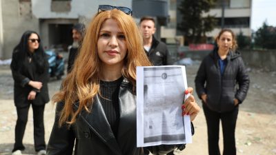 Adana’nın Seyhan ilçesinde ev sahibi olma hayaliyle birikimlerini projeye yatıran