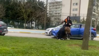 İstanbul’un Pendik ilçesinde trafikte başlayan sözlü tartışma kısa sürede meydan