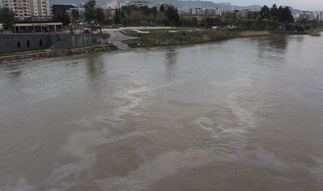 Şırnak’ın Cizre ilçesinde ham petrol boru hattında meydana gelen patlak