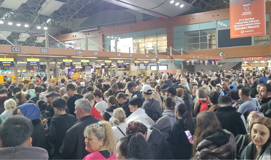 İstanbul’da etkili olan yoğun sis ve olumsuz hava şartları Sabiha