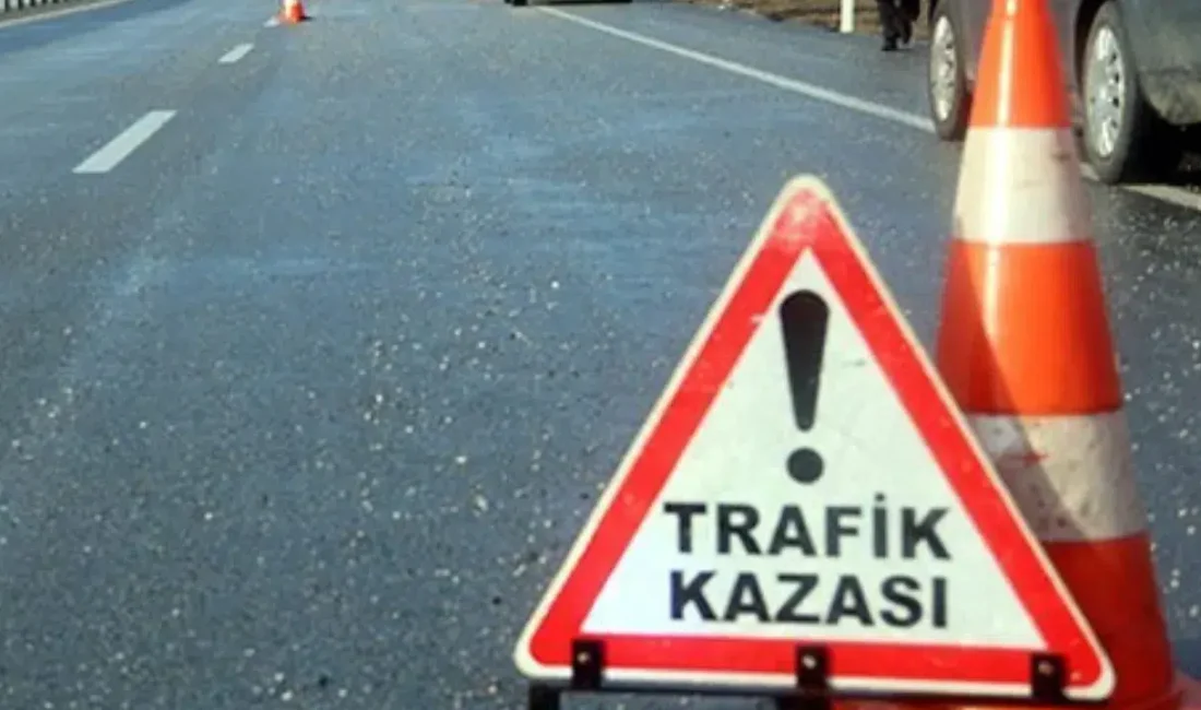 Afyonkarahisar’ın İscehisar ilçesi yakınlarında iki otomobilin kafa kafaya çarpışması sonucu